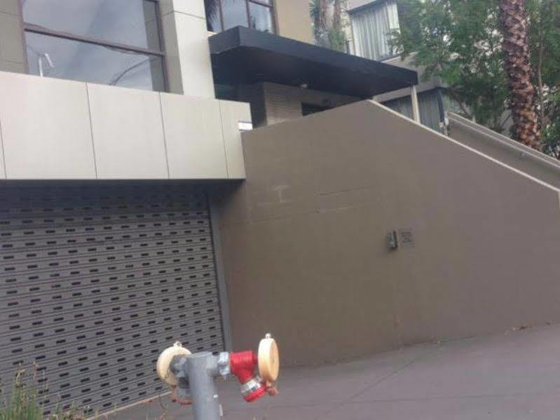 Melbourne Vivo Aparthotel Exterior photo
